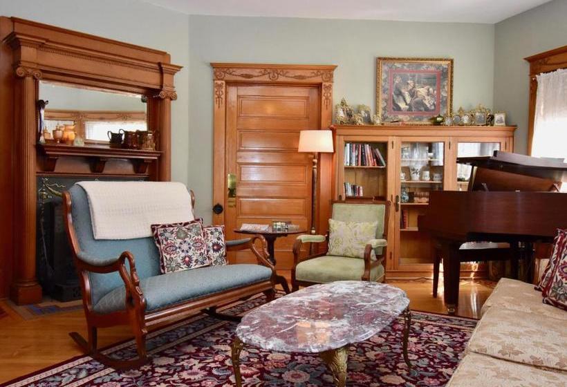 The Scofield House B&b