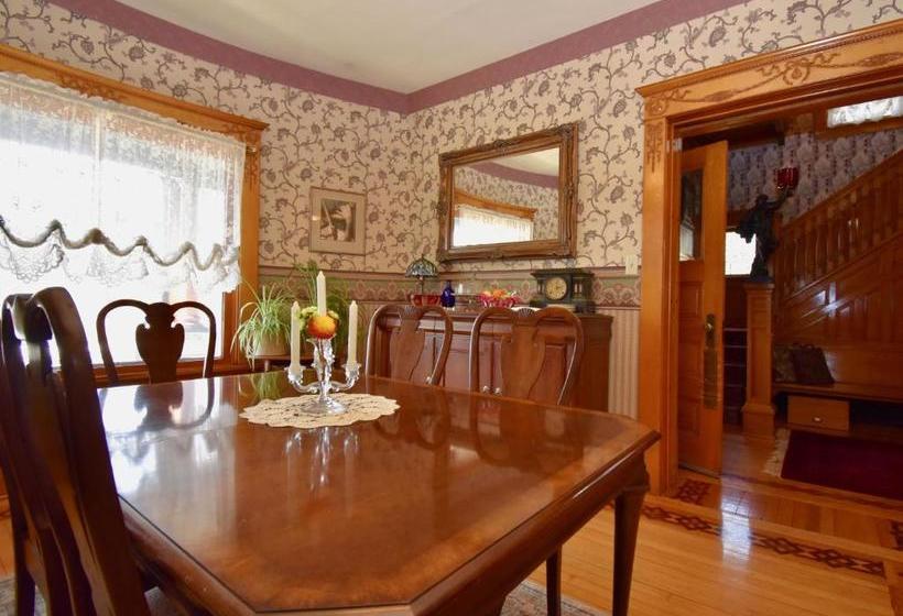 The Scofield House B&b