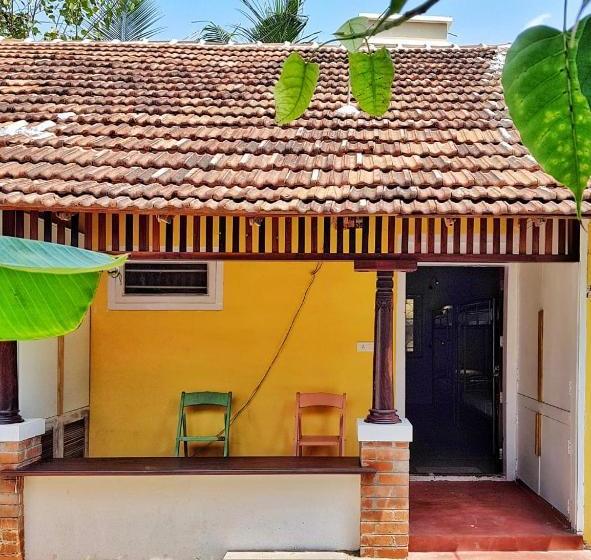 هاستل Design Ashram