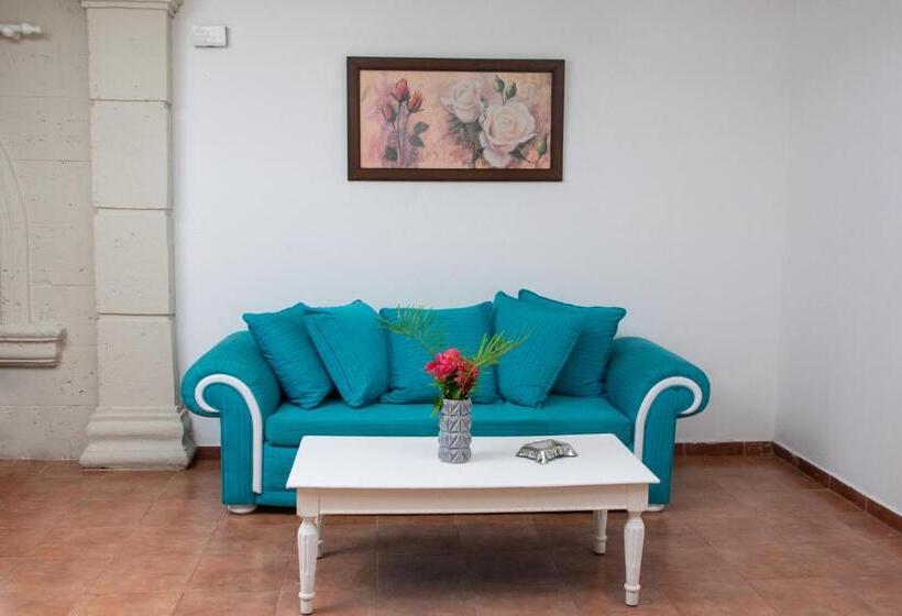 Aparthotel Castillo Real