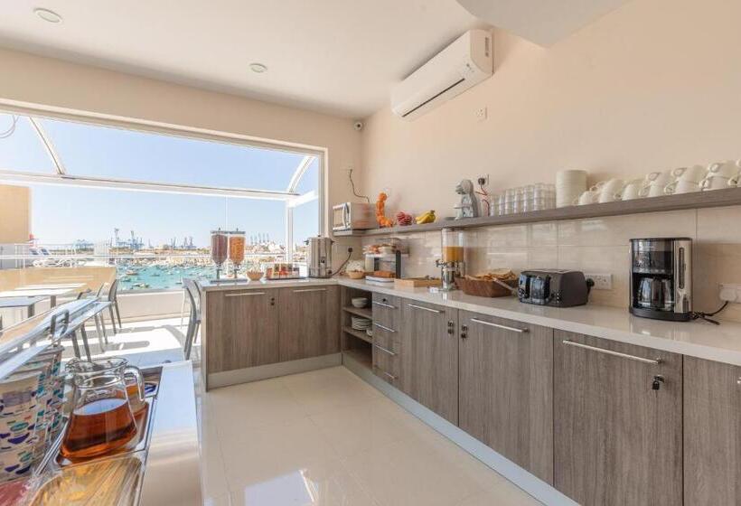 تختخواب و صبحانه Dun Gorg Guest House