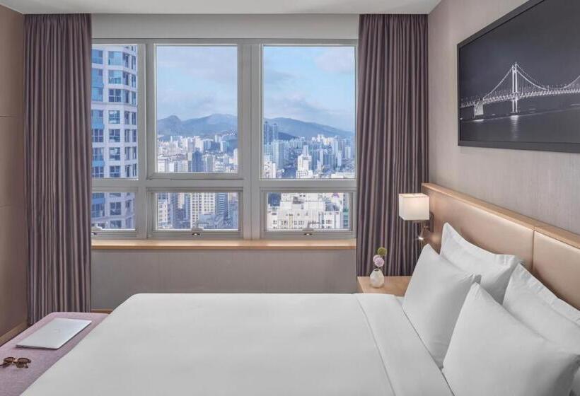 هتل Avani Central Busan