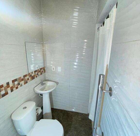 هتل Hospedaje Balcones De La Colina