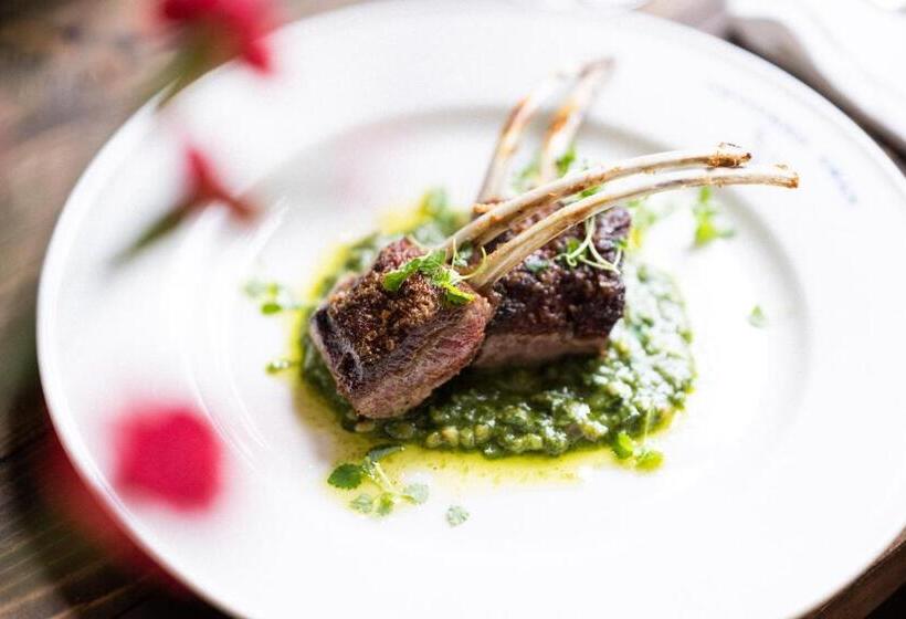 酒店 The Crooked Swan