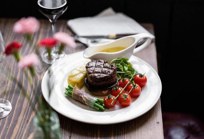 酒店 The Crooked Swan