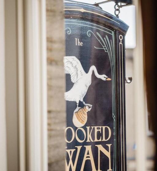 酒店 The Crooked Swan