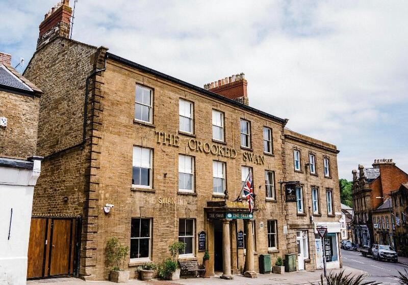 酒店 The Crooked Swan