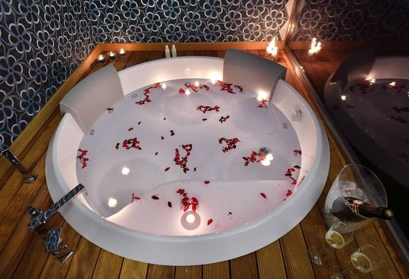 Пансион Amnis Suites