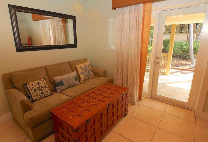 Coconut Mallory Resort And Marina