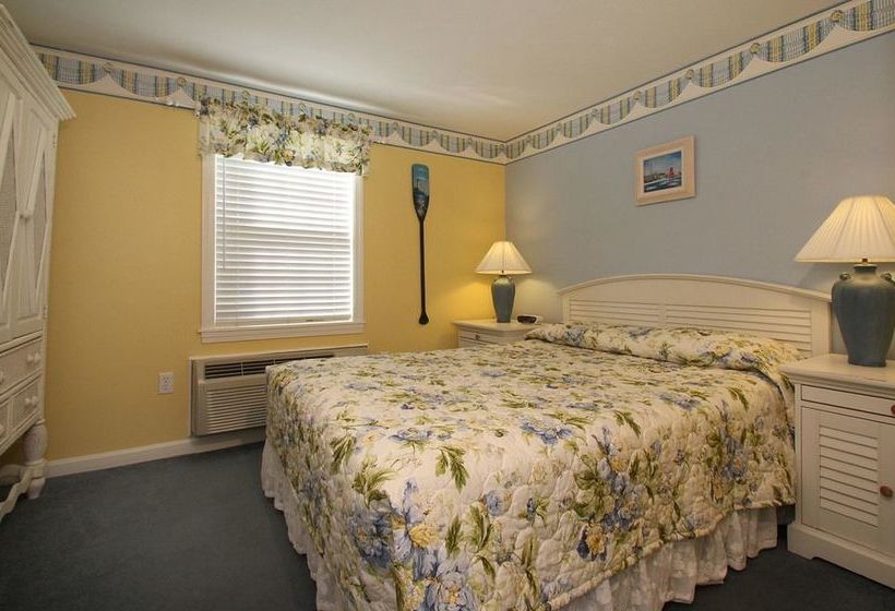 Colonial Acres Resort