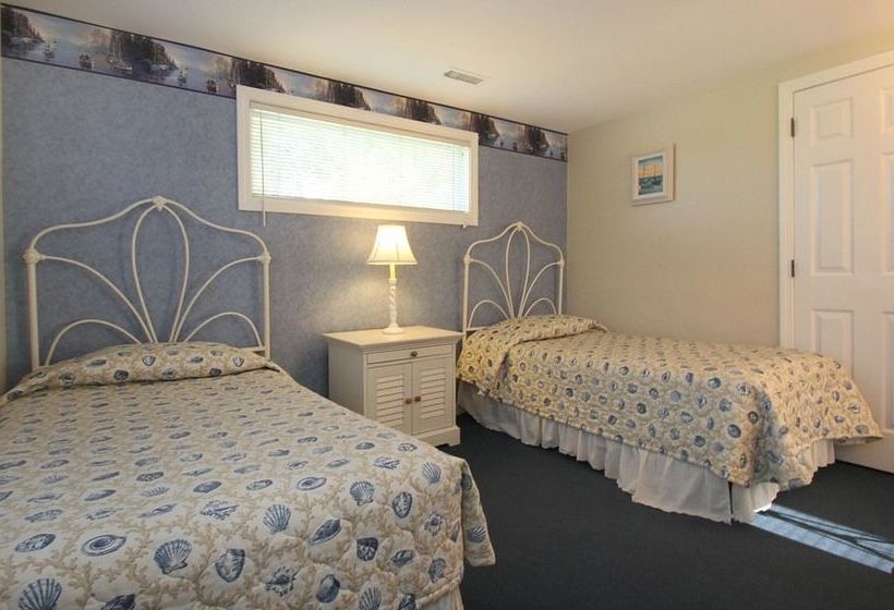 Colonial Acres Resort