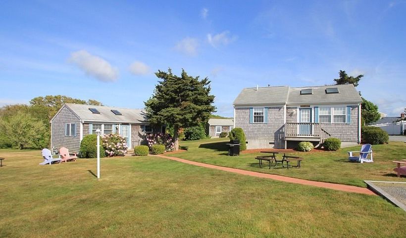 Colonial Acres Resort