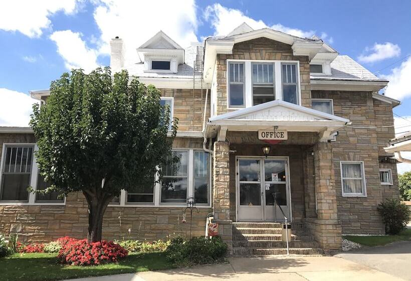 Colonial Hotel Motel