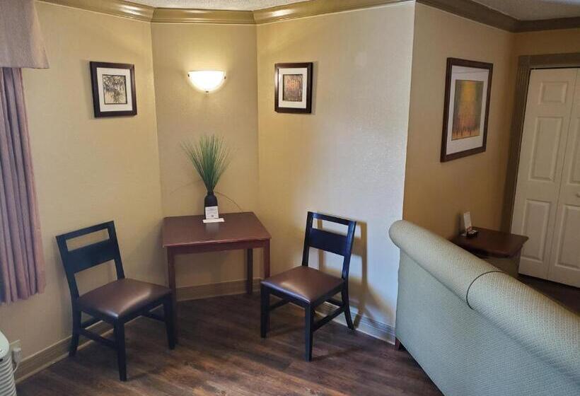 Colonial House Motel