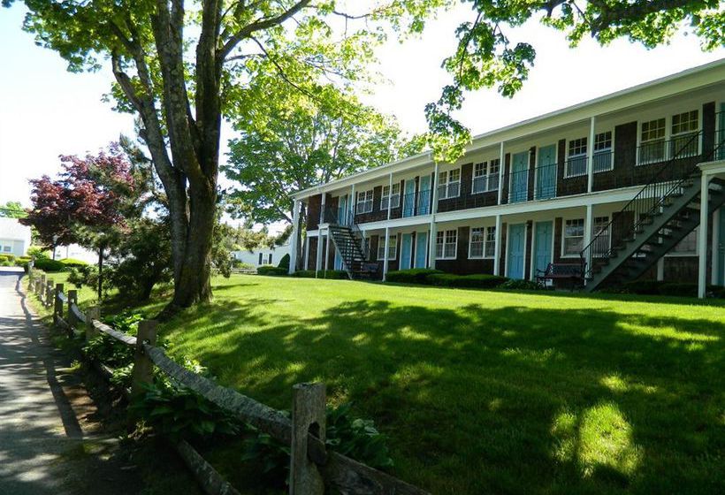 Курорт Colonial Village