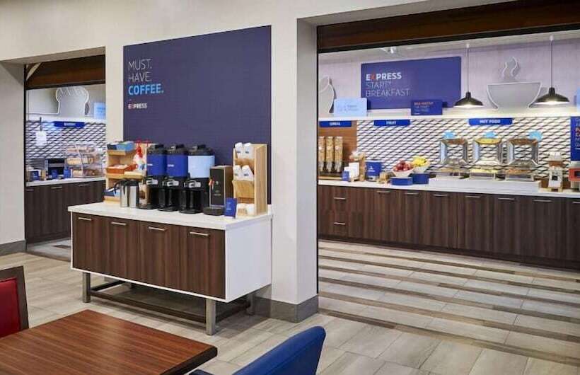 Holiday Inn Express Hotel & Suites West Chester By Ihg