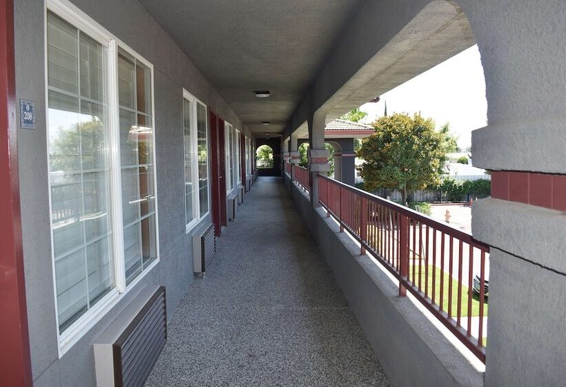 בית מלון כפרי Americas Best Value Inn Manteca