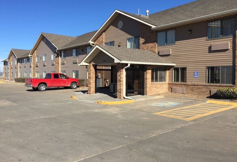 هتل Sleep Inn & Suites Salina I 135