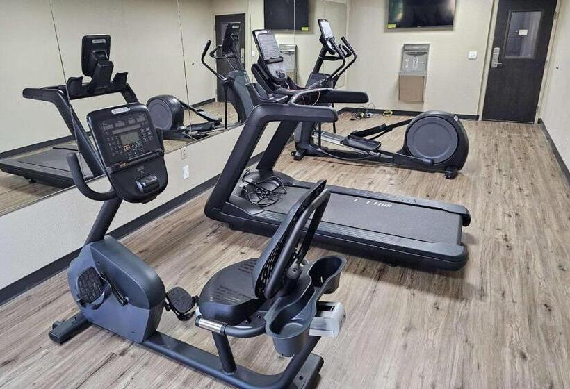 Отель Sleep Inn & Suites Salina I 135