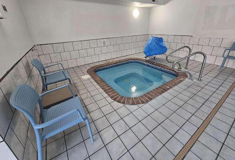 Отель Sleep Inn & Suites Salina I 135