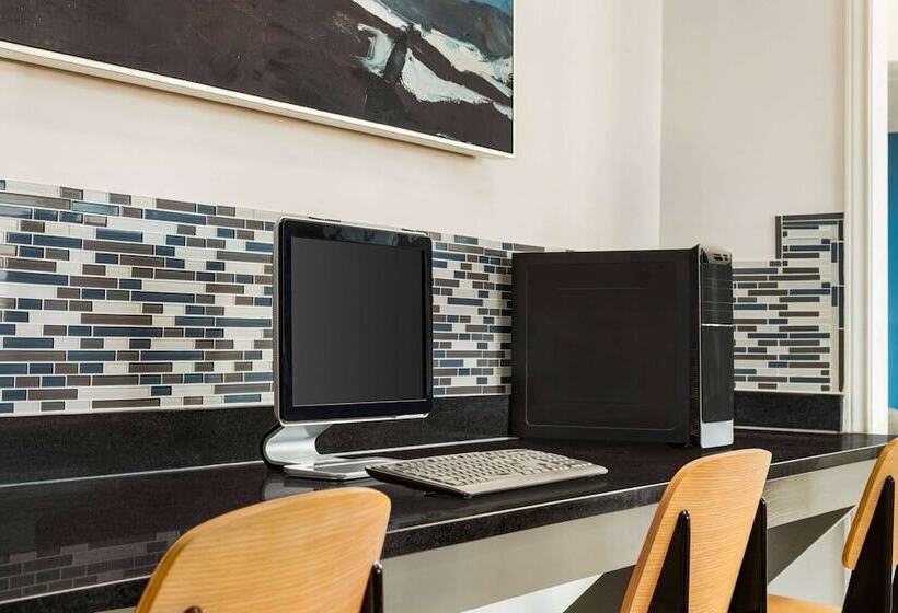 فندق Baymont By Wyndham Blackwell I35