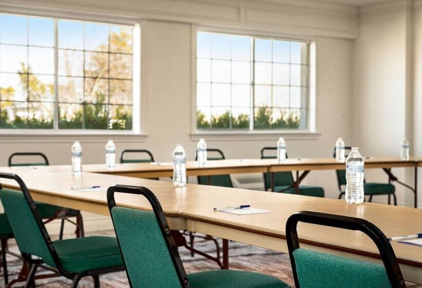 فندق Baymont By Wyndham Blackwell I35