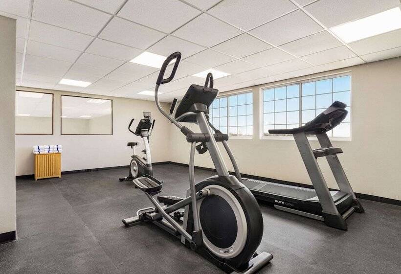 فندق Baymont By Wyndham Blackwell I35