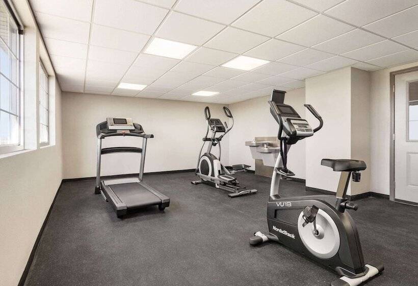 فندق Baymont By Wyndham Blackwell I35