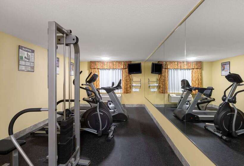 בית מלון כפרי Baymont By Wyndham Fort Dodge