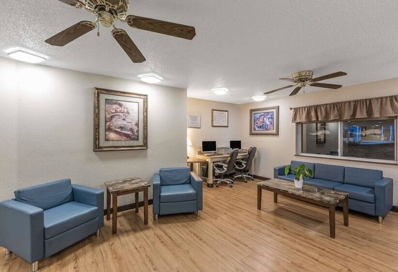 בית מלון כפרי Baymont By Wyndham Fort Dodge