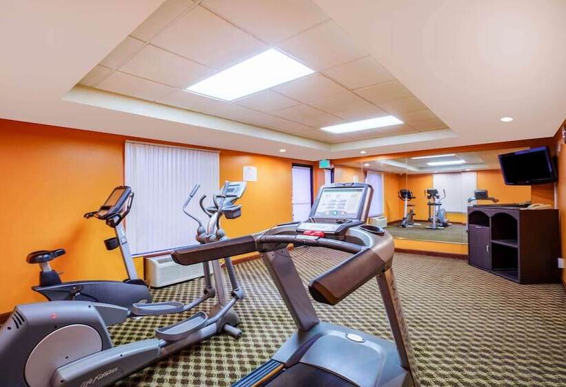 فندق Baymont By Wyndham Gallatin