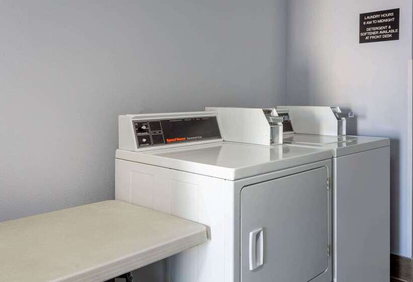 فندق Baymont By Wyndham Marinette