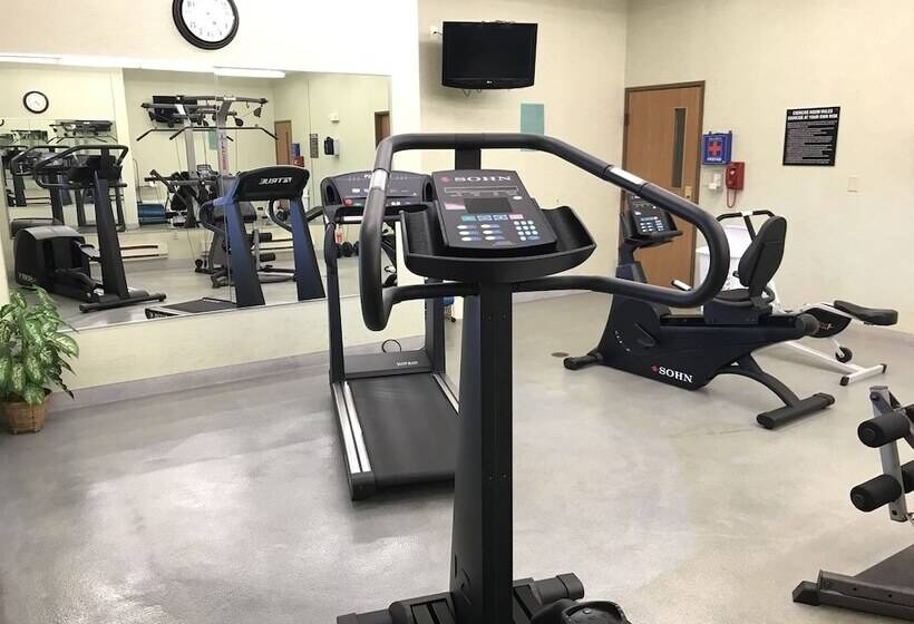 فندق Baymont By Wyndham Marinette