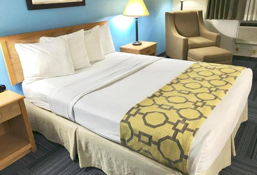 فندق Baymont By Wyndham Marinette