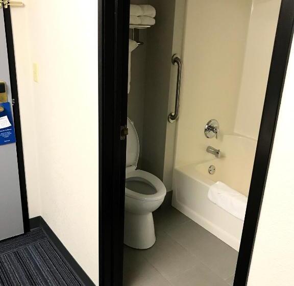 فندق Baymont By Wyndham Marinette