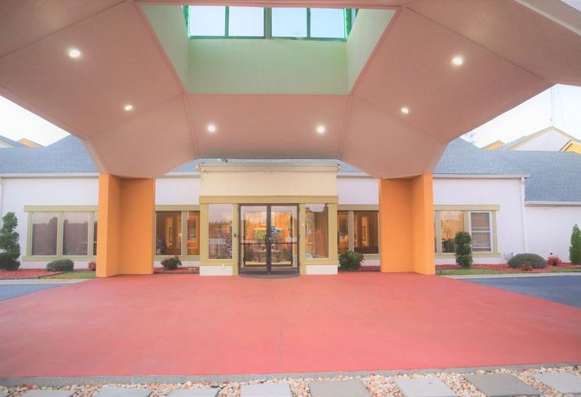 فندق Baymont By Wyndham Norcross Atlanta