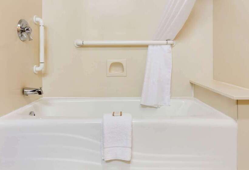 فندق Baymont By Wyndham Oklahoma City Airport