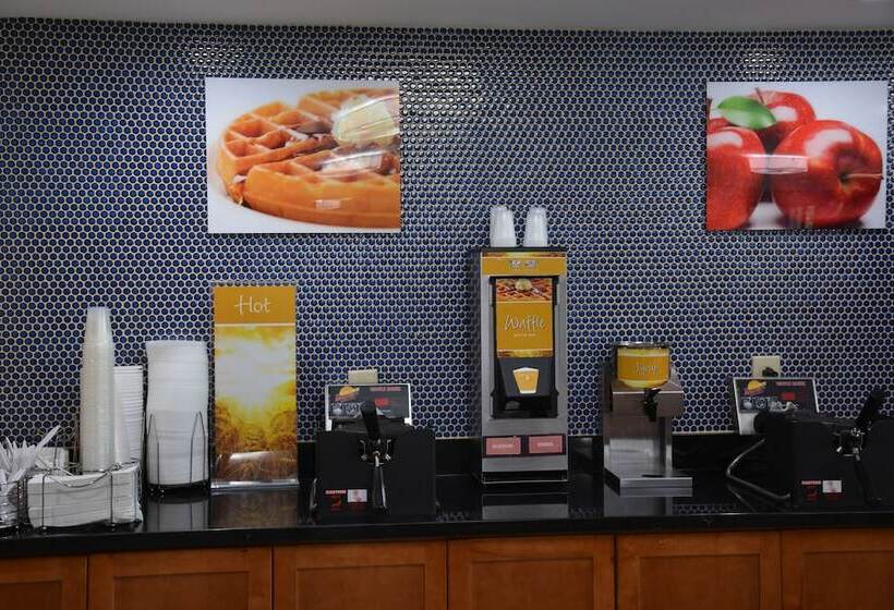 Отель Best Western Cape Cod