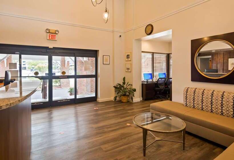 ホテル Best Western Plus Coastline Inn