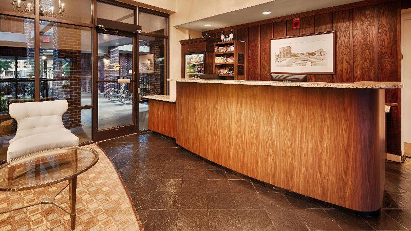 هتل Best Western Plus Coastline Inn