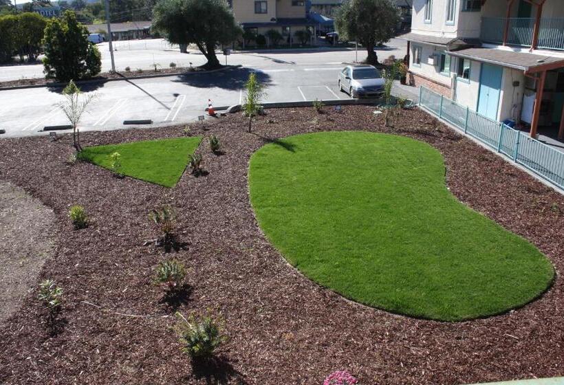 בית מלון כפרי Budget Inn