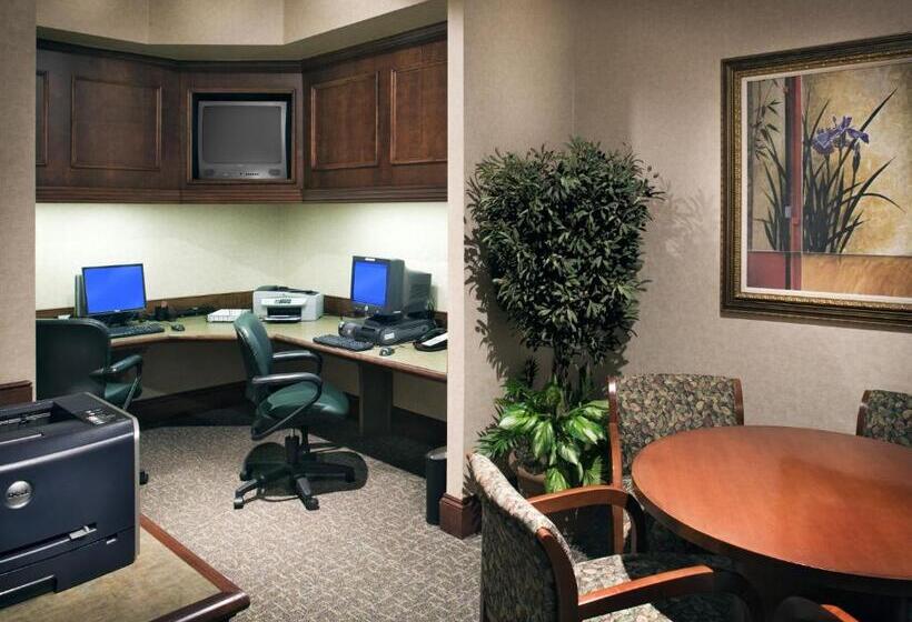 Radisson Hotel Cedar Rapids