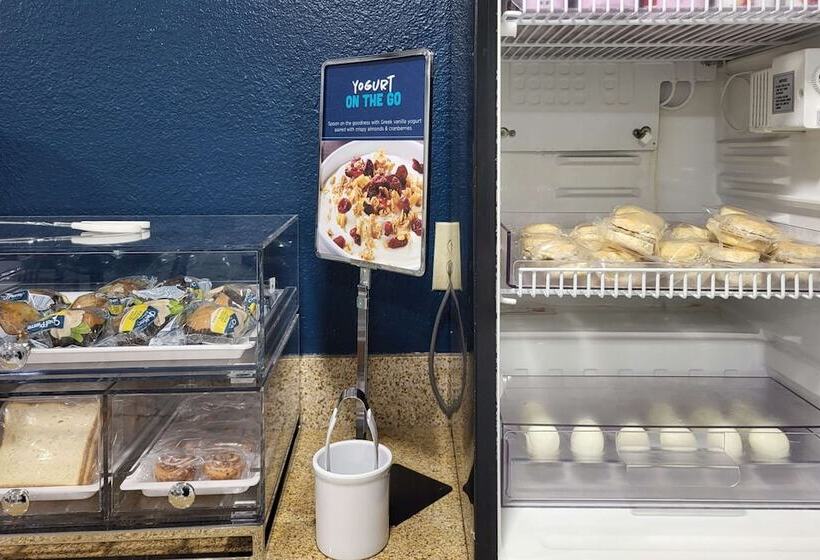 فندق Clarion Pointe Vidalia  Lyons West