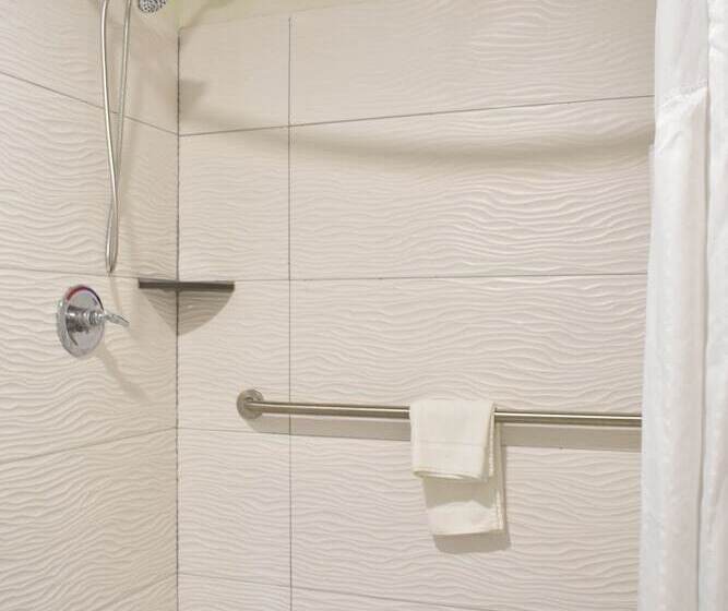 فندق Clarion Pointe Vidalia  Lyons West