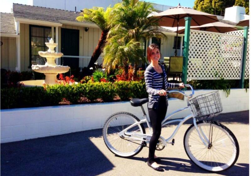 בית מלון כפרי Coast Village Inn