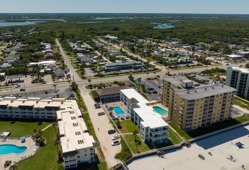 فندق Coastal Waters