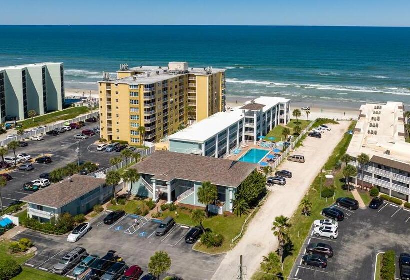 فندق Coastal Waters