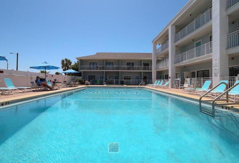 فندق Coastal Waters