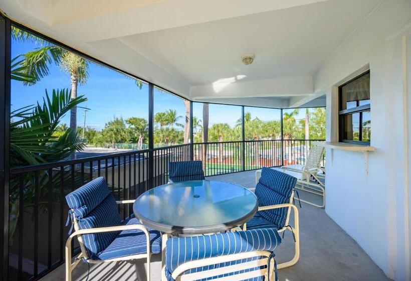 בית מלון כפרי Coco Plum Beach & Tennis Club & Marina