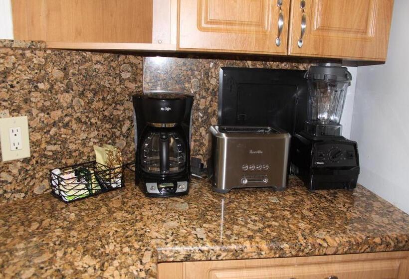 בית מלון כפרי Coco Plum Beach & Tennis Club & Marina